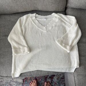 Bubbles and Lace Size M Off-white v neck knit sweater rolled cuff sleeves